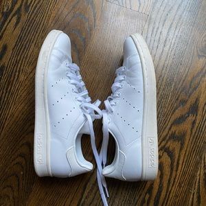 White Adidas Stan Smith - Size 9